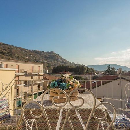 La Casetta In Villa Санта-Марія-ді-Кастеллабате Екстер'єр фото