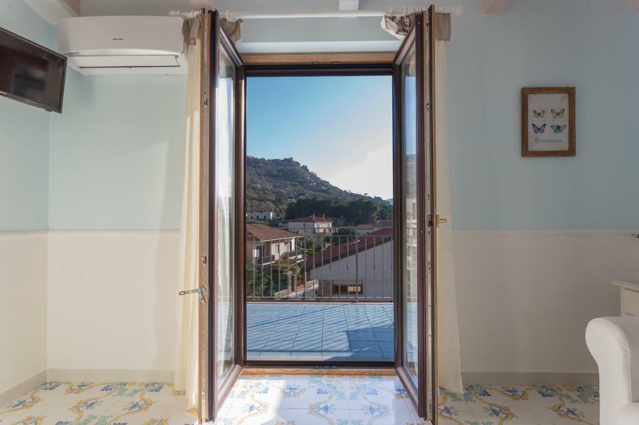 La Casetta In Villa Санта-Марія-ді-Кастеллабате Екстер'єр фото